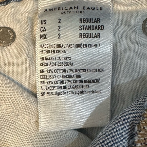 American Eagle Low Rise Baggy Jeans - Picture 8 of 8
